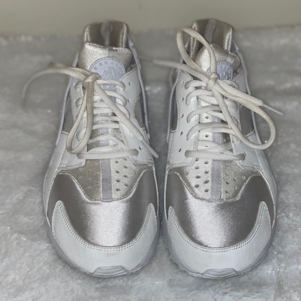 Nike All White Huaraches
